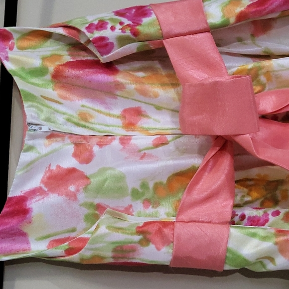 Gorgeous Girls Spring dress. - Picture 4 of 5